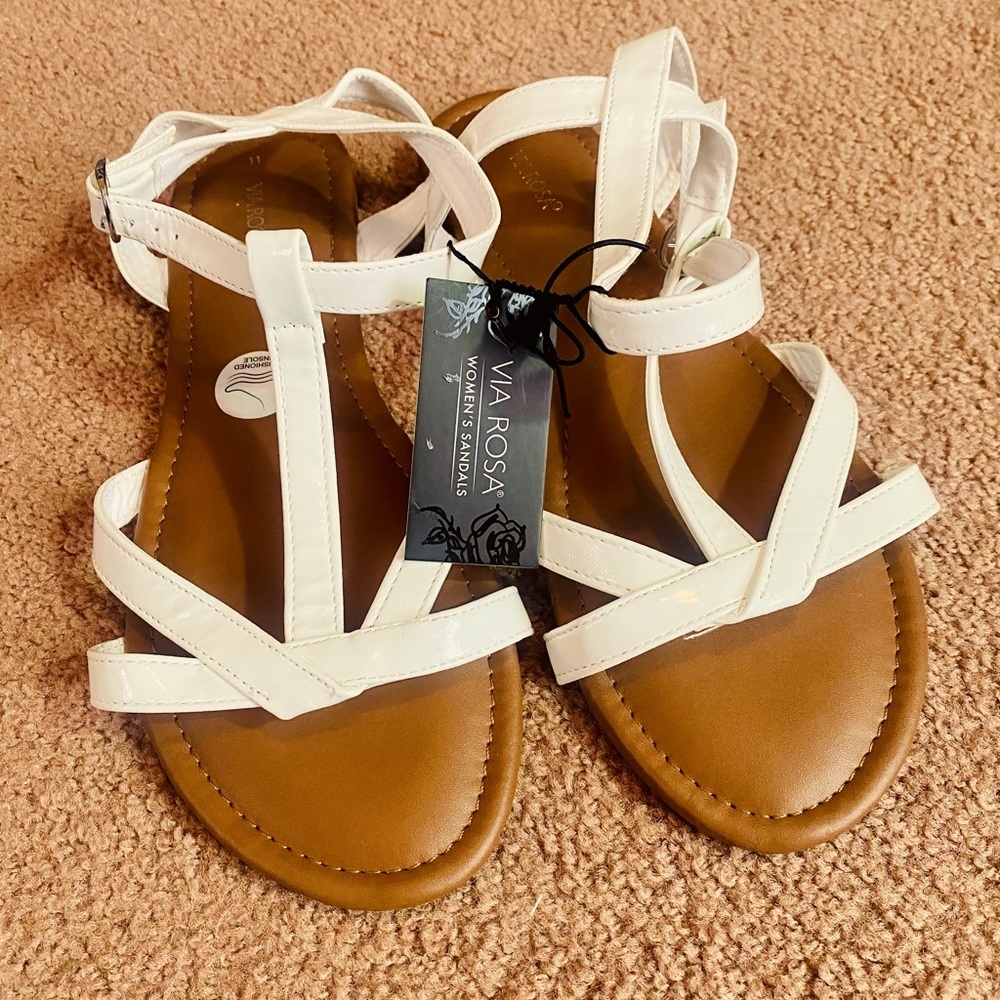 🍀Via Rosa White size 11 Sandals